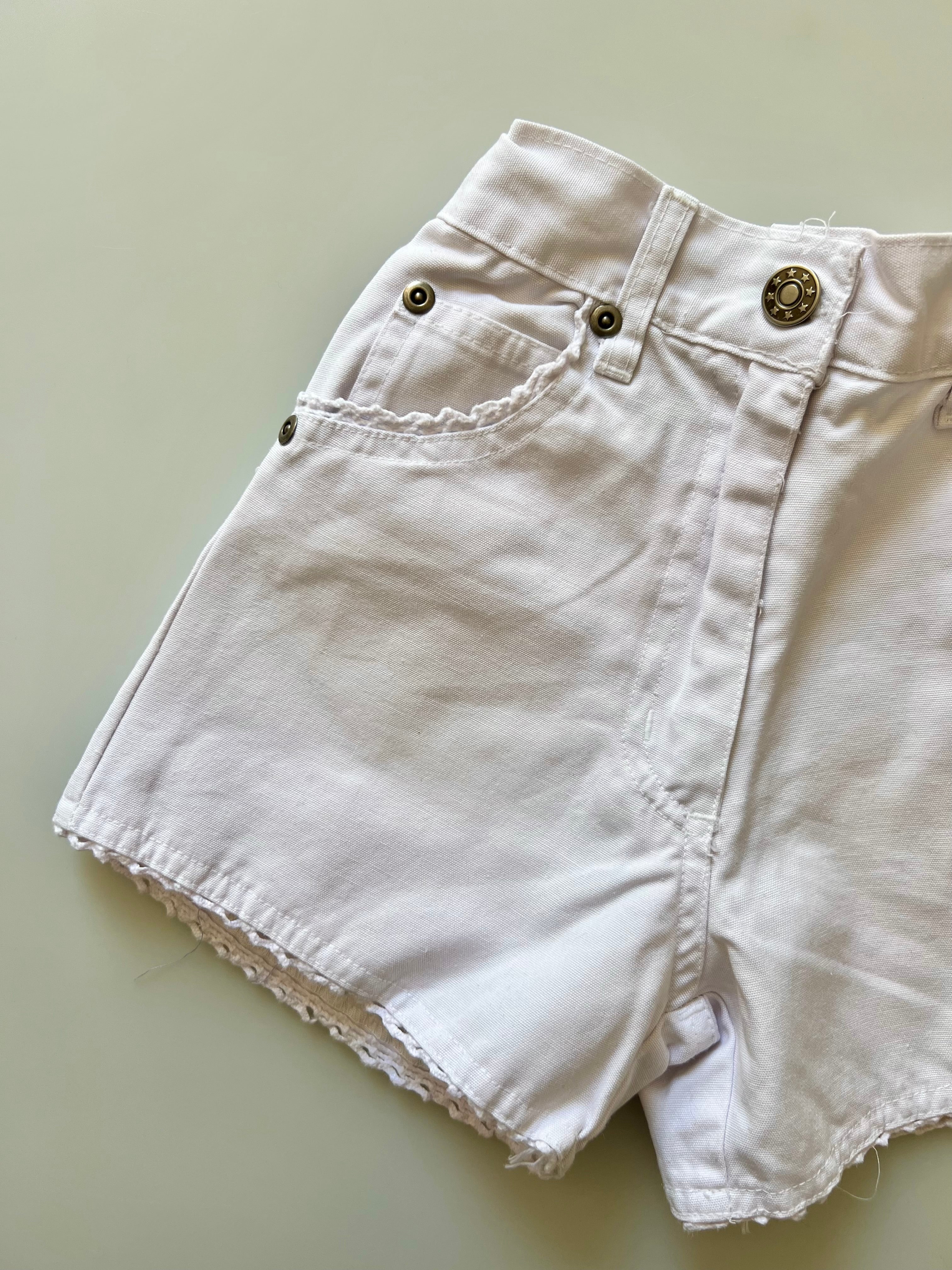 Vintage White Shorts Age 5-6