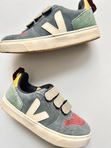 Veja Suede Shoes UK 11.5